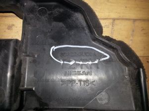 Дефлектор радиатора правый Nissan X-Trail T31 Б/У арт.628223UC0A (17543)