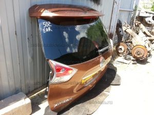 Дверь пятая (крышка багажника) в сборе Nissan X-Trail T32 Б/У арт.9001A4CB6C (17771)