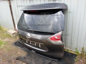 Дверь пятая (крышка багажника) в сборе Nissan X-Trail T32 Б/У арт.9001A4CB6G, 9001A4CB6C (18578)