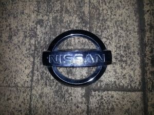 Эмблема на пятую дверь Nissan X-Trail T30 Б/У арт.848908H700 (16382)
