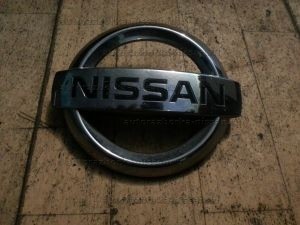 Эмблема на решетку радиатора Nissan X-Trail T30 Б/У арт.628908H700 (16103)