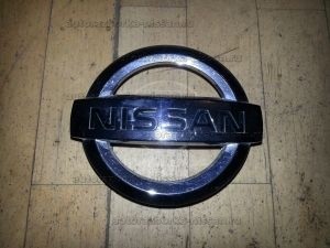 Эмблема на решетку радиатора Nissan X-Trail T30 Б/У арт.62890EQ000 (15862)