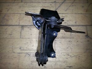 Кронштейн блока ABS Nissan X-Trail T32 Б/У арт.478404BG0A (18327)