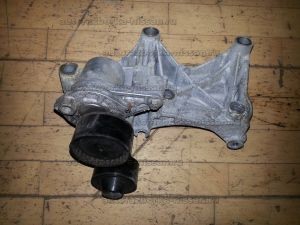 Кронштейн генератора Nissan X-Trail T32 Б/У арт.1171000Q2L (18384)