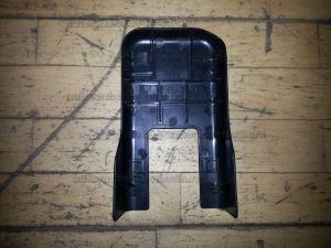 Накладка крепления заднего сиденья Nissan X-Trail T32 Б/У арт.882224BK1A (18609)