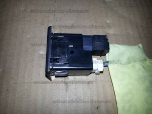 Разъем AUX и USB Nissan X-Trail T32 Б/У арт.280234BA0B (18020)